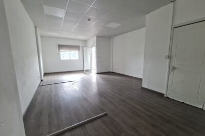 Prime Office Space in Rose Hill: Comfort & Convenience