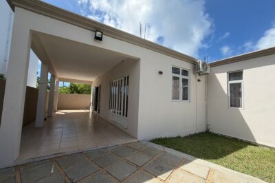 maison avec jardin et piscine