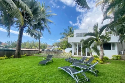 Luxury Beachfront Villa in Pereybere